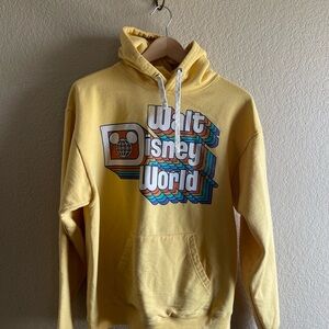 Walt Disney World Vintage Graphic Sweatshirt | Size Medium